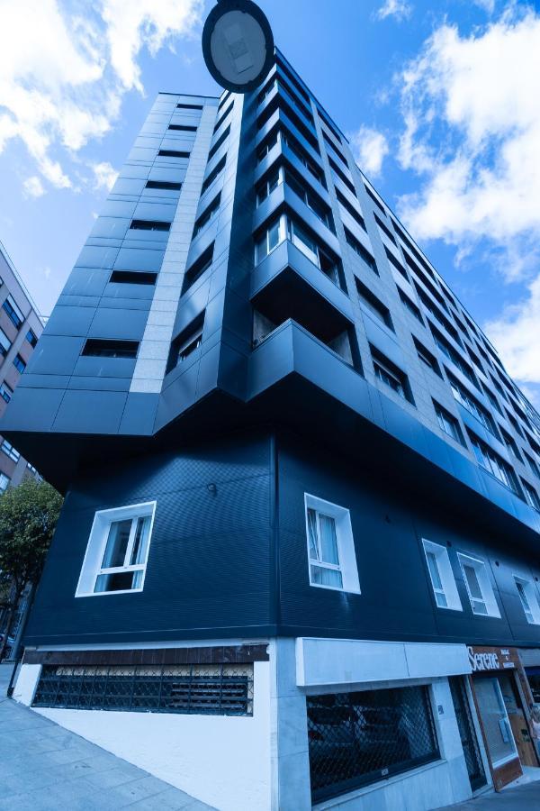 Apartamentos Turisticos Fatima, En El Centro De Vigo Extérieur photo
